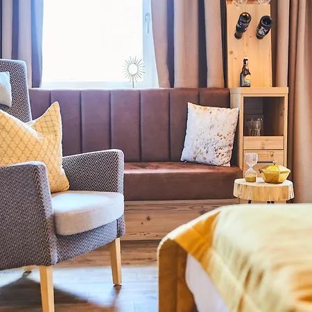 Fuchs Und Gretl Bed & Breakfast 3*